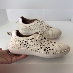 Biza Beige Leather Cut Out Perforated Lace Up Sneakers Shoes Women's Size 38
